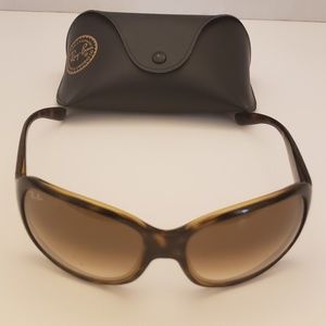 Womens Ray Ban Model rb4118 with case Sunglasses